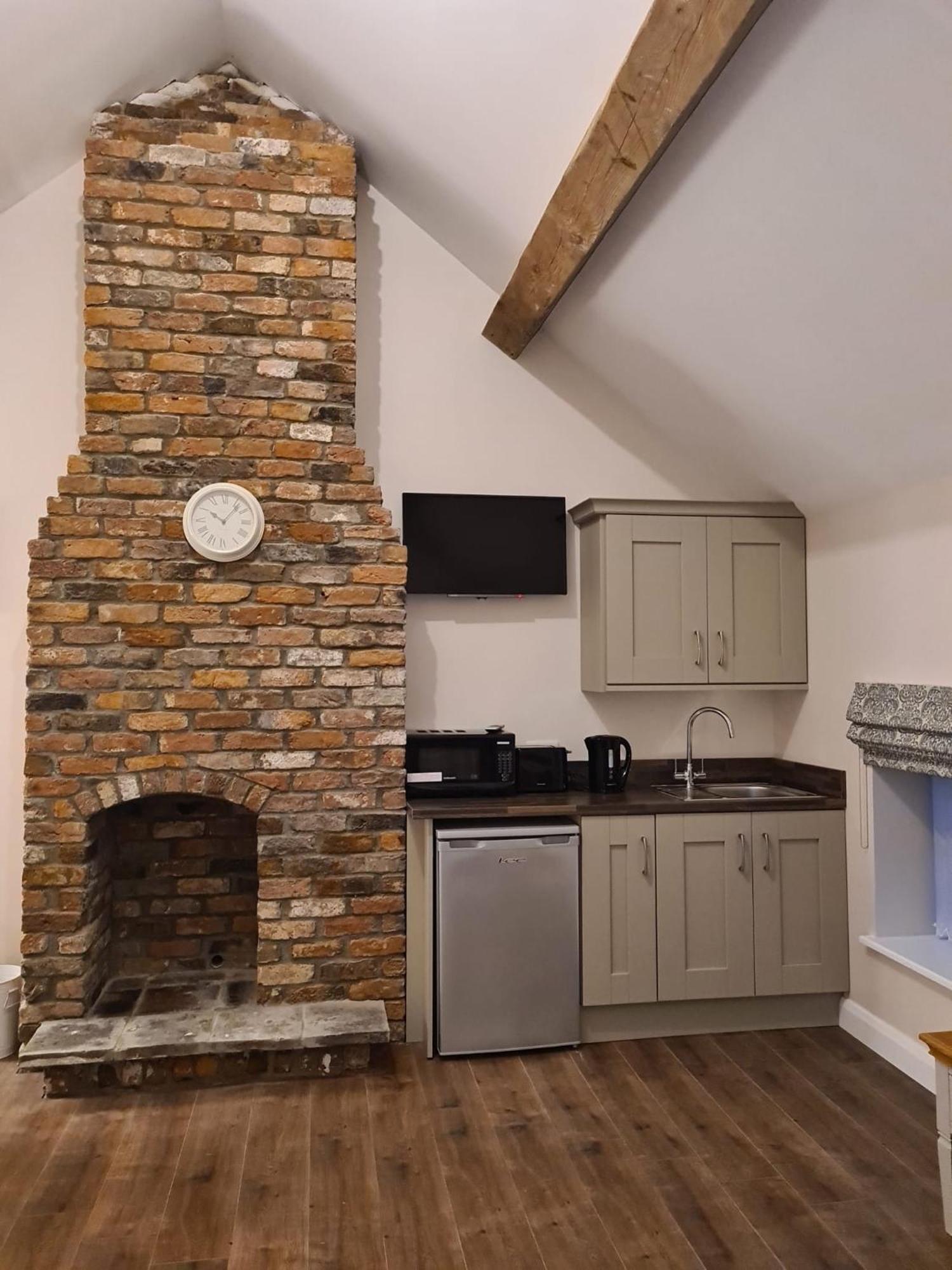 The Manor Guest Accommodation Dungiven Экстерьер фото