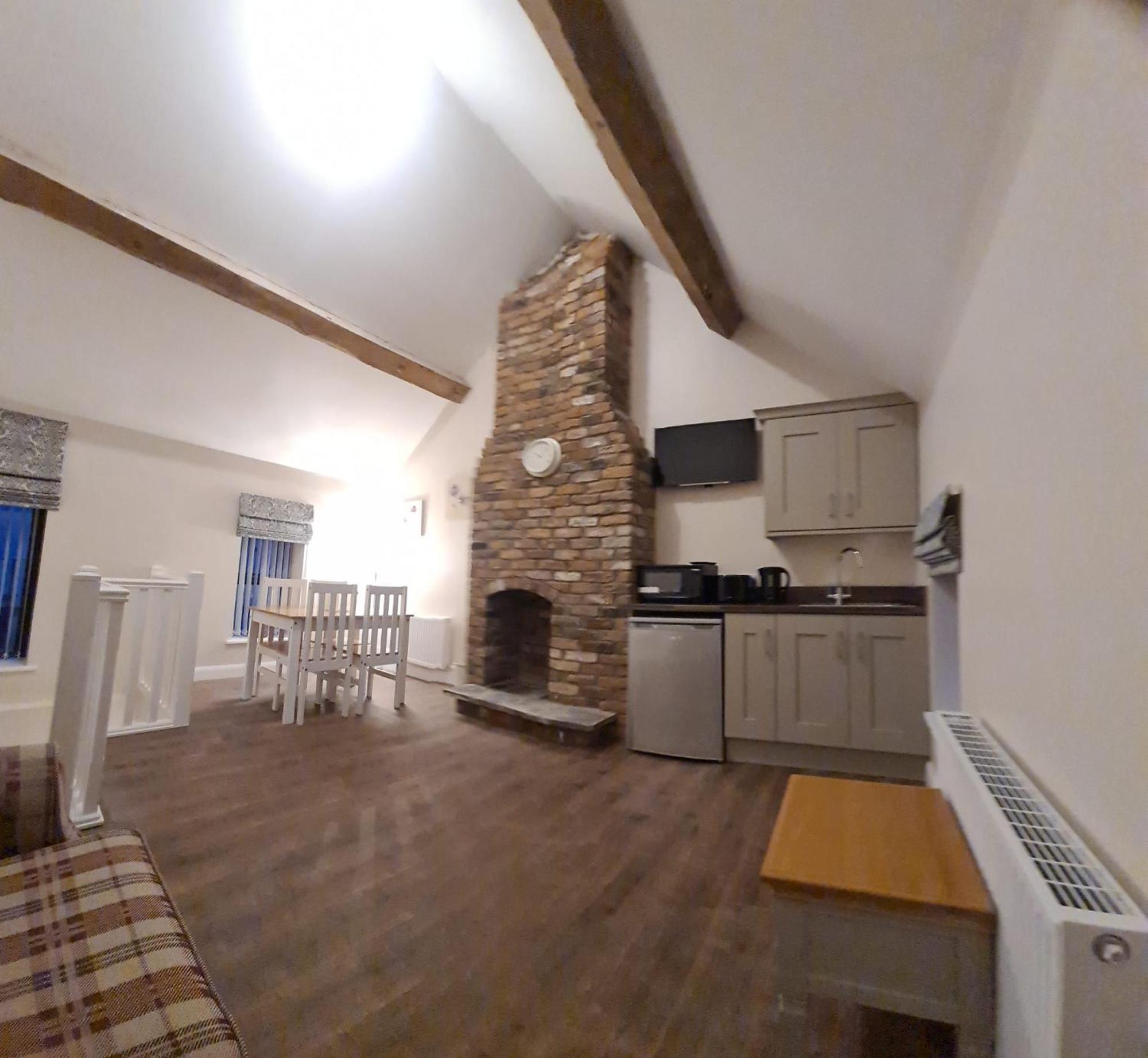 The Manor Guest Accommodation Dungiven Экстерьер фото